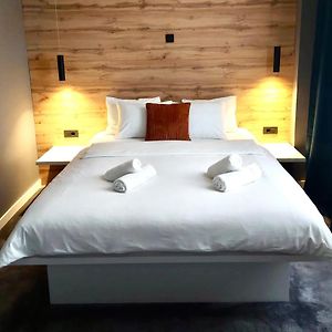 A8 B&B